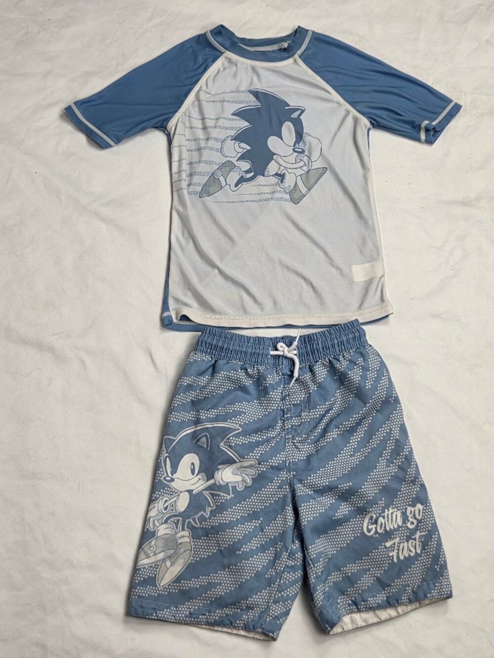 SEGA Sonic The Hedgehog Little Boys Rash Guard and Swim Trunks Outfit Set SZ 6